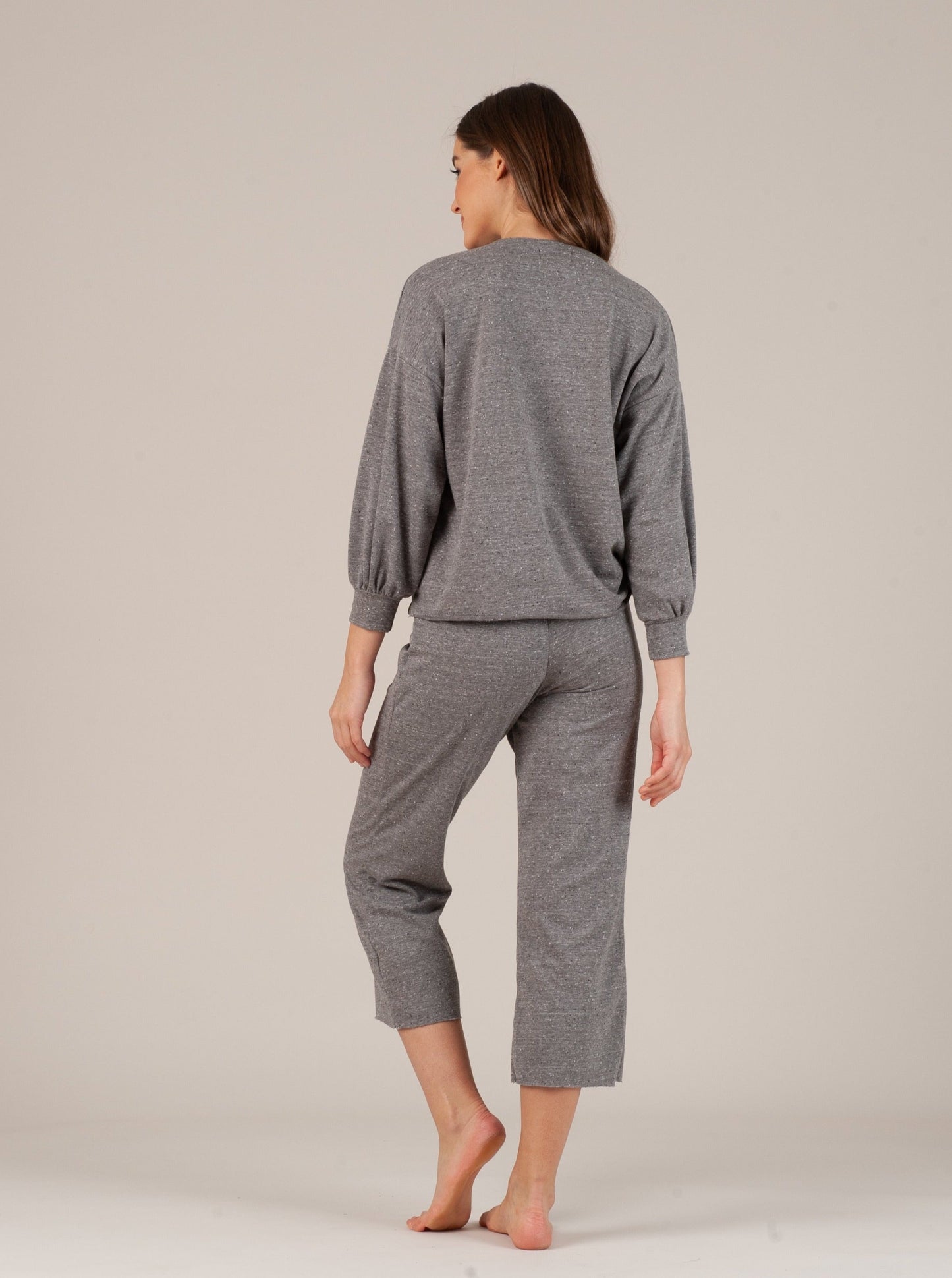 Women’s Long Sleeve Raw Hem Tee Shirt