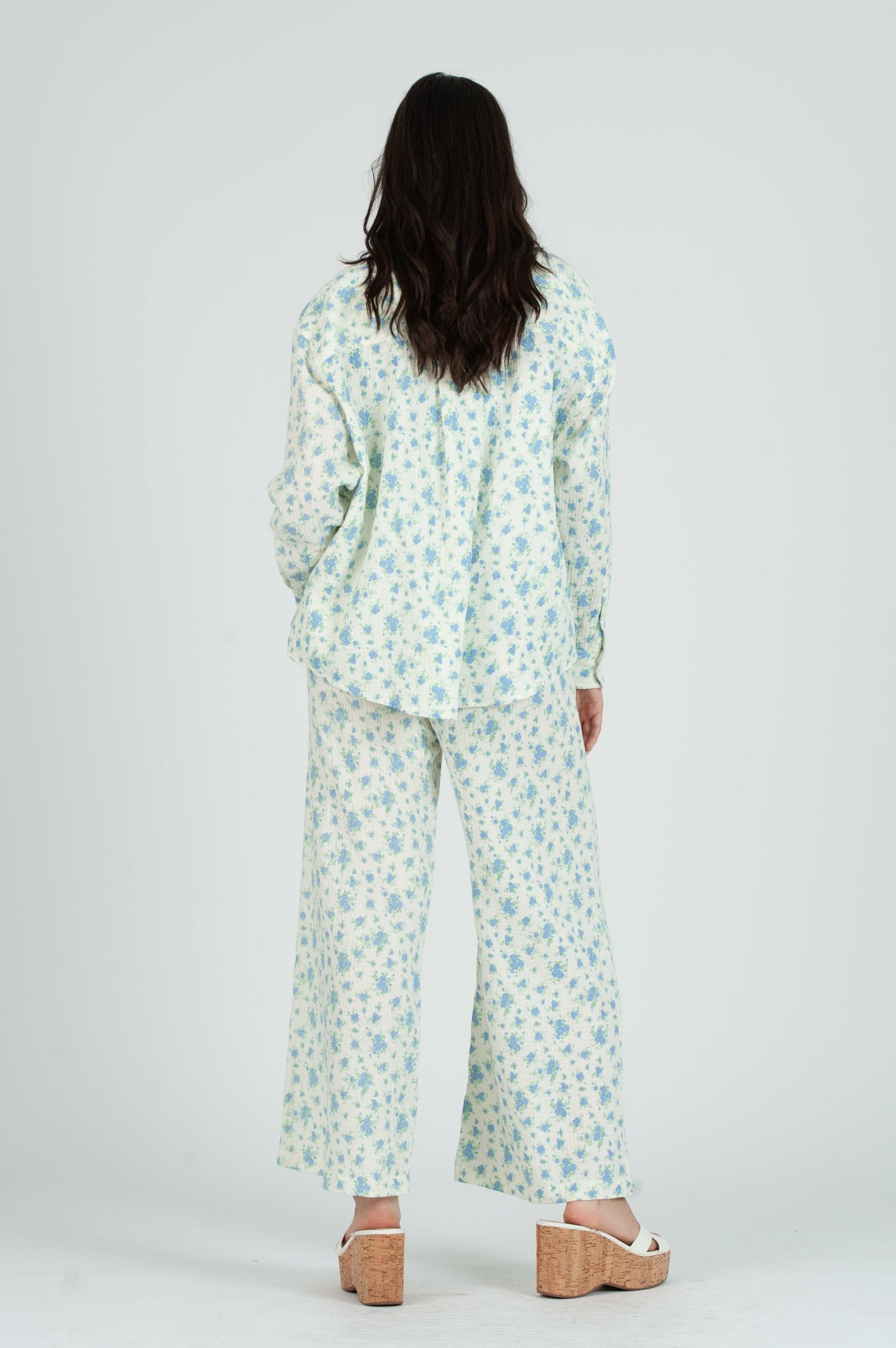 Women's Gauze Button Down Shirt in Ditzy Floral
