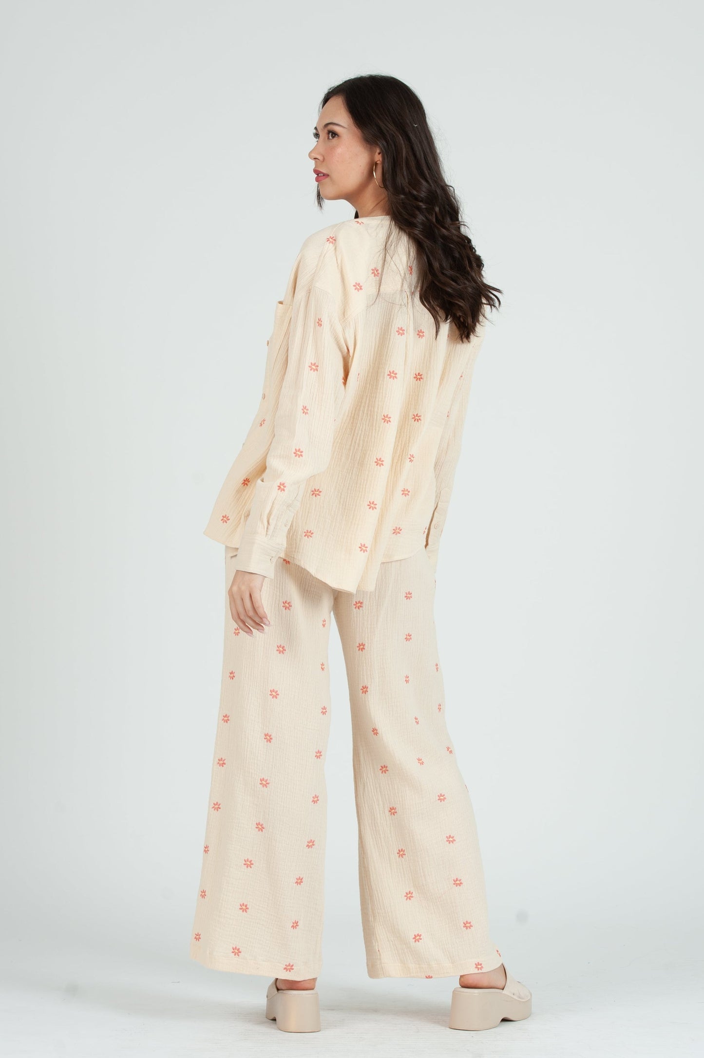 Women's Gauze Button Down Shirt in Ditzy Floral