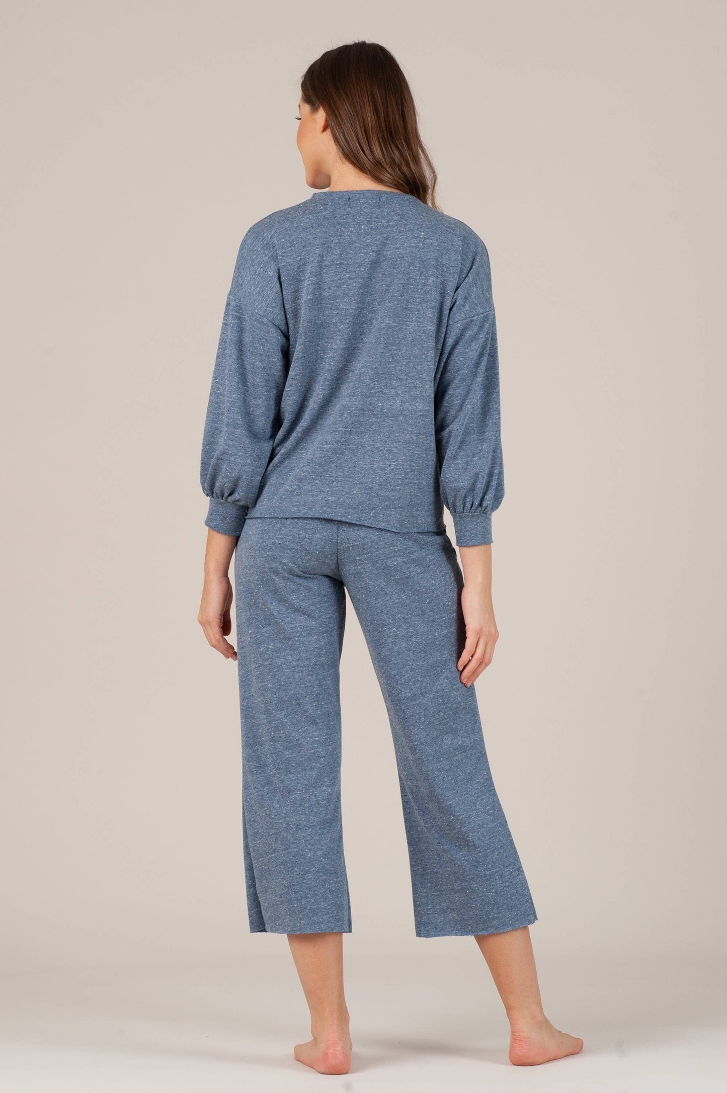 Women’s Long Sleeve Raw Hem Tee Shirt