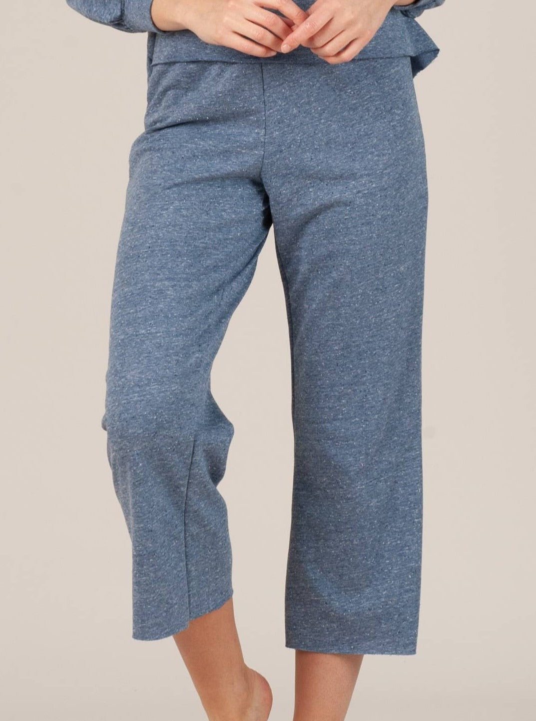 Women’s Long Sleeve Raw Hem Tee Shirt