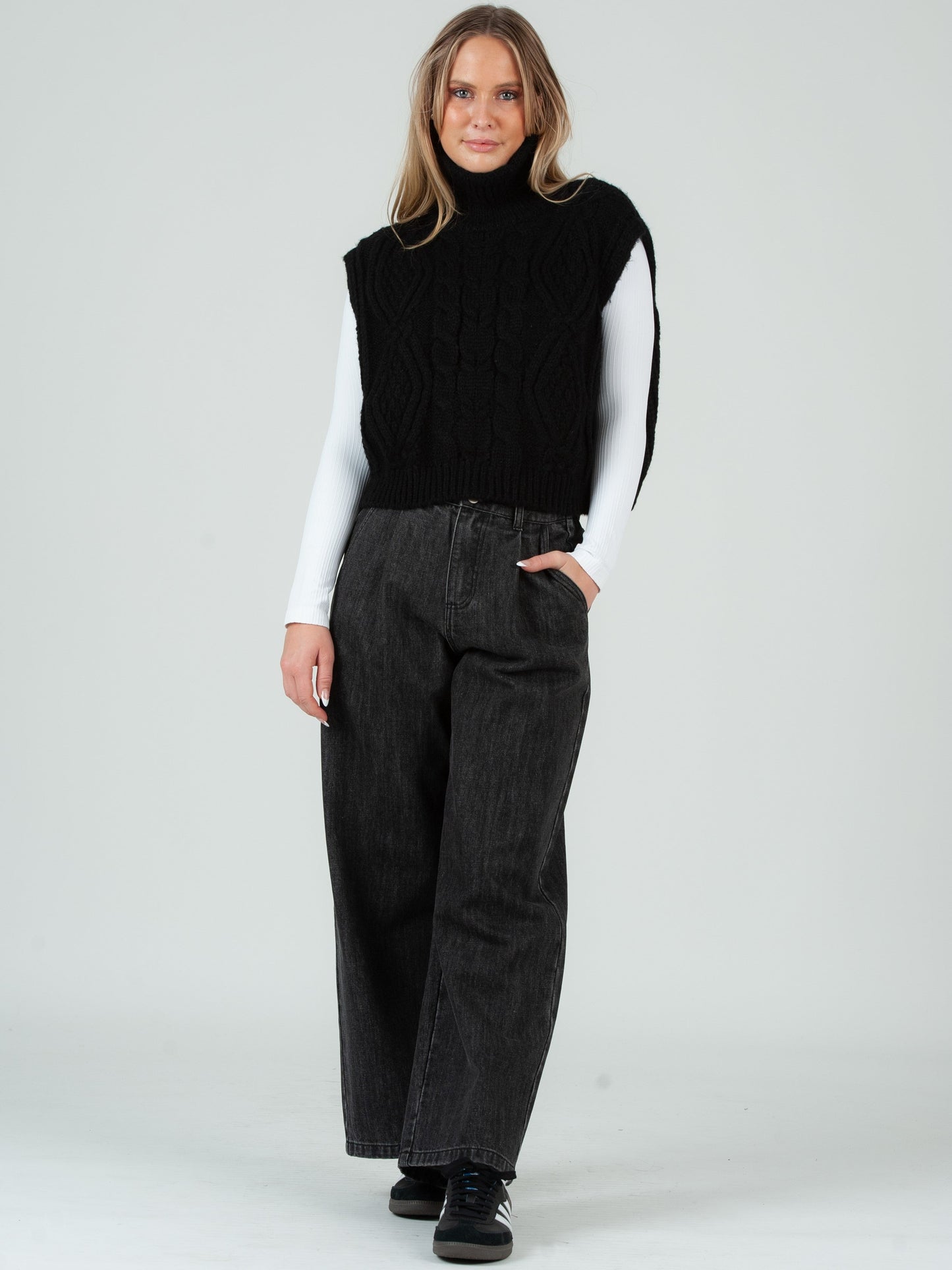 Women’s Cable Knit Turtleneck Sweater Vest