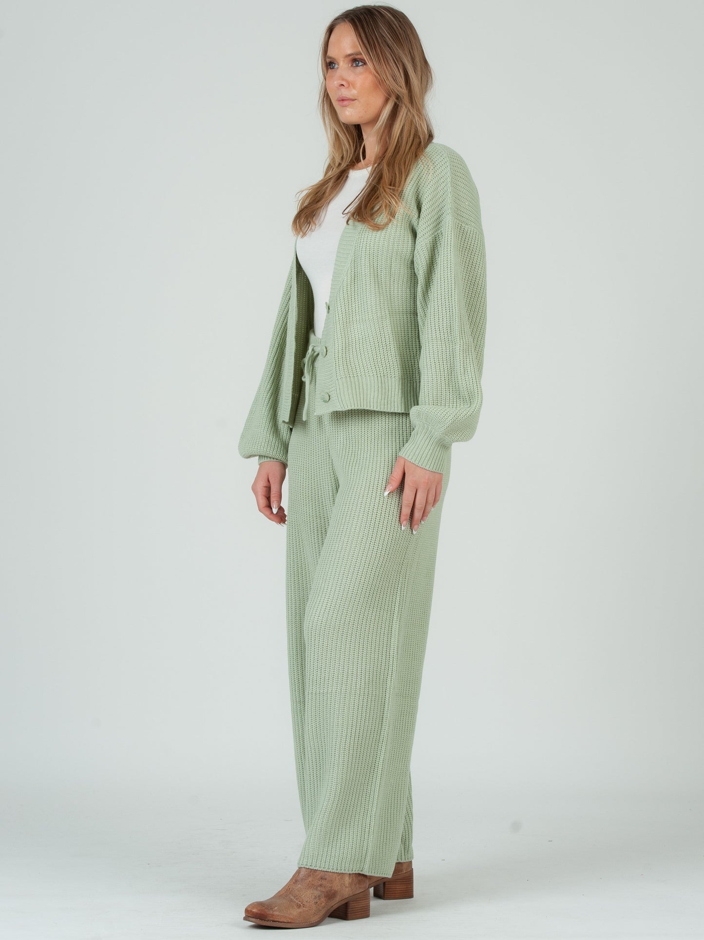 Women’s Light Knit Cardigan Sweater