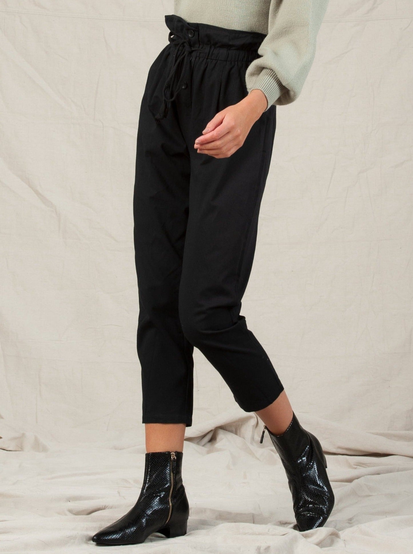 Women’s Paper Bag Waist Crop Pants