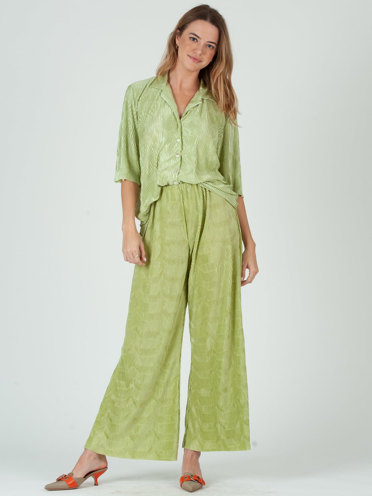 Women’s Crinkled Satin Pants