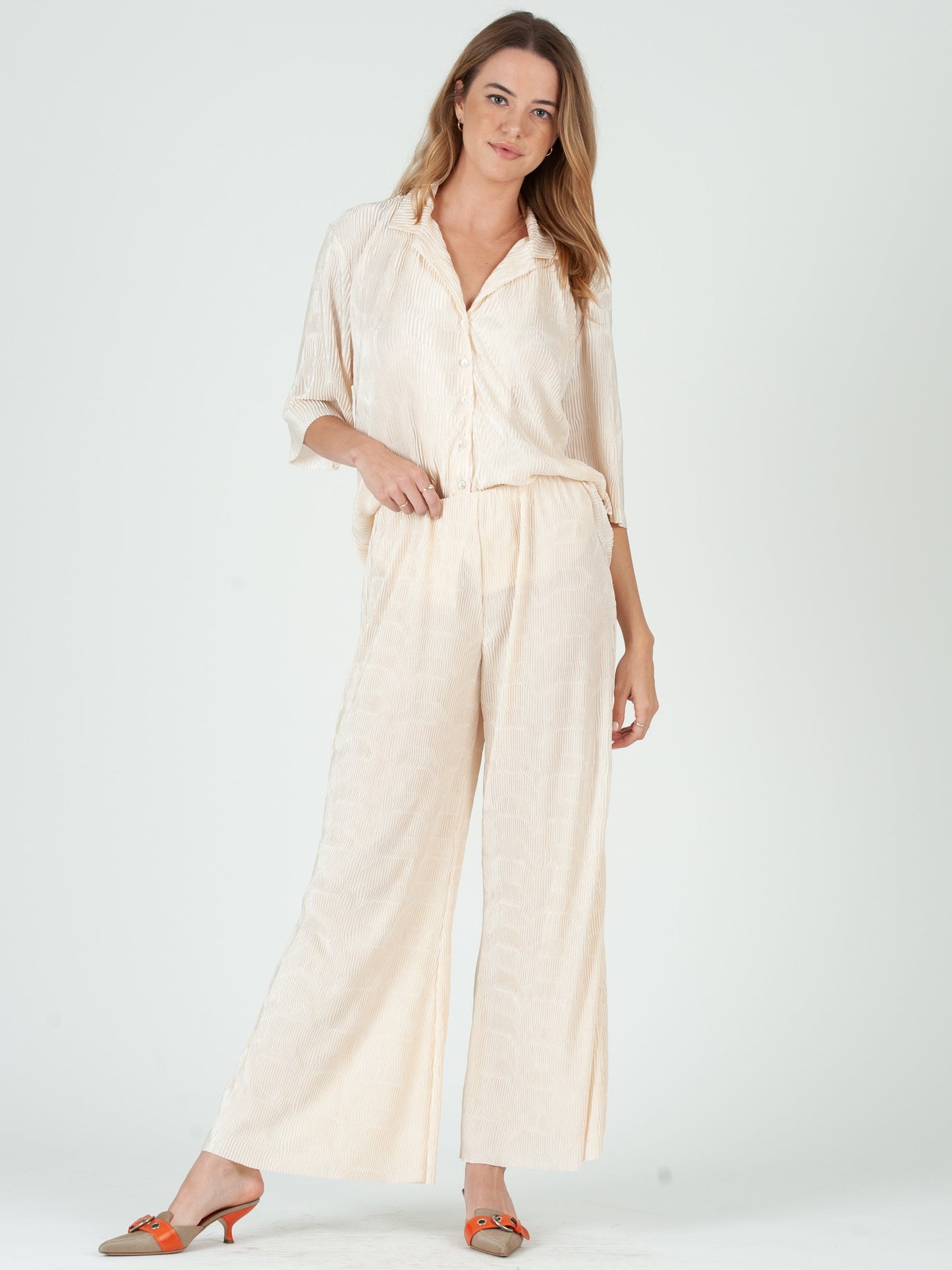 Women’s Crinkled Satin Pants