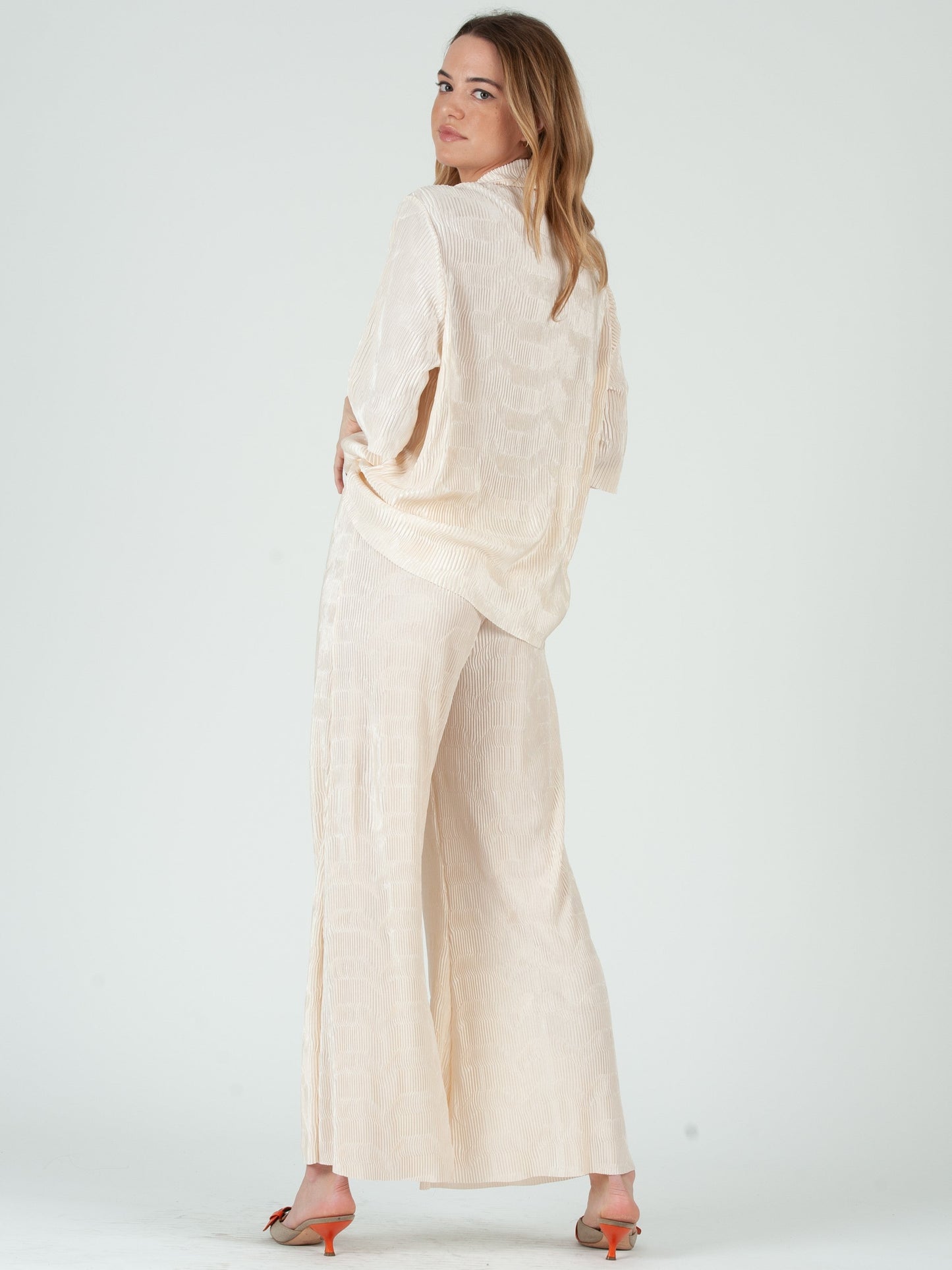 Women’s Crinkled Satin Pants