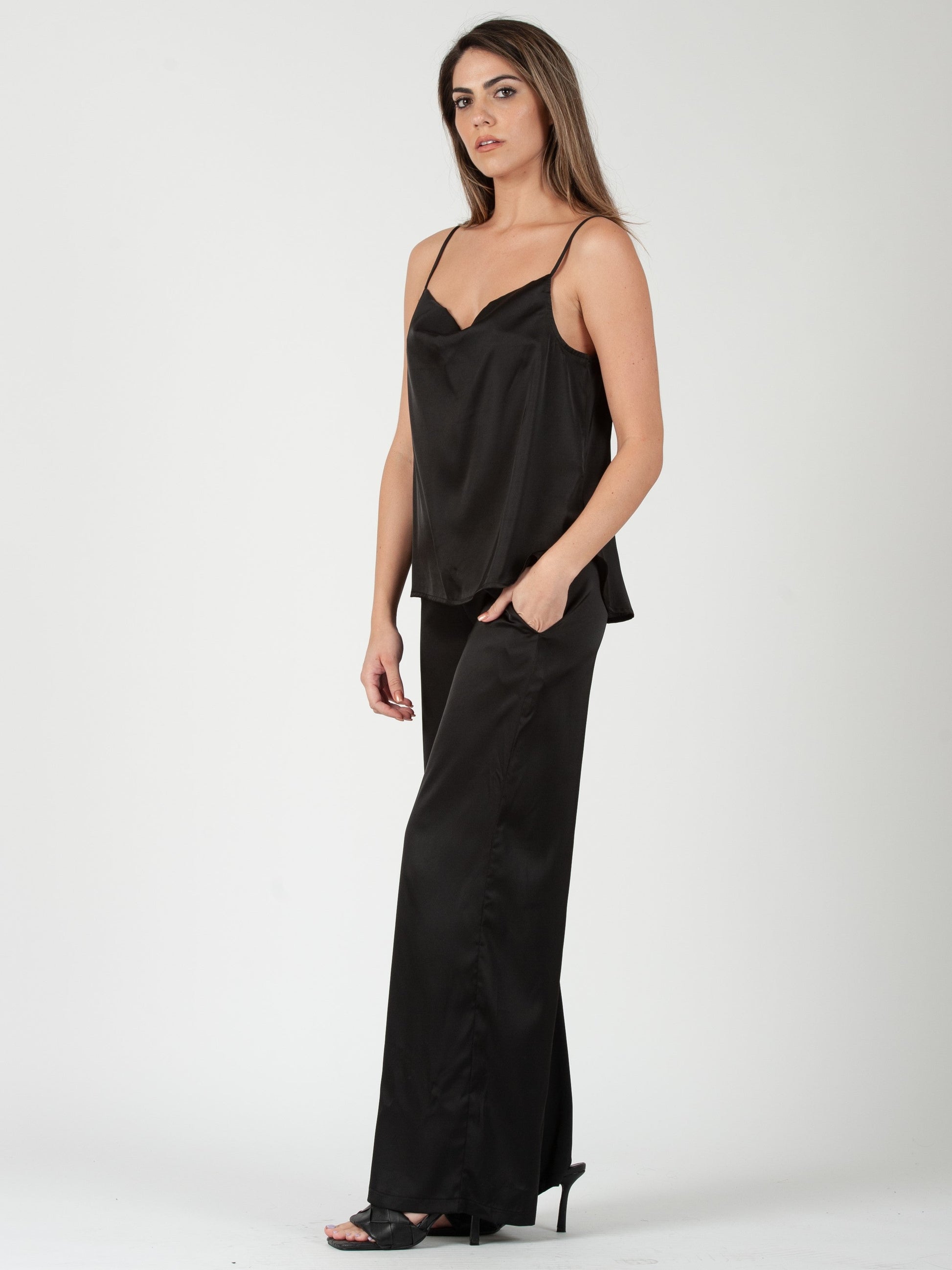 BLACK TWO PIECE SET